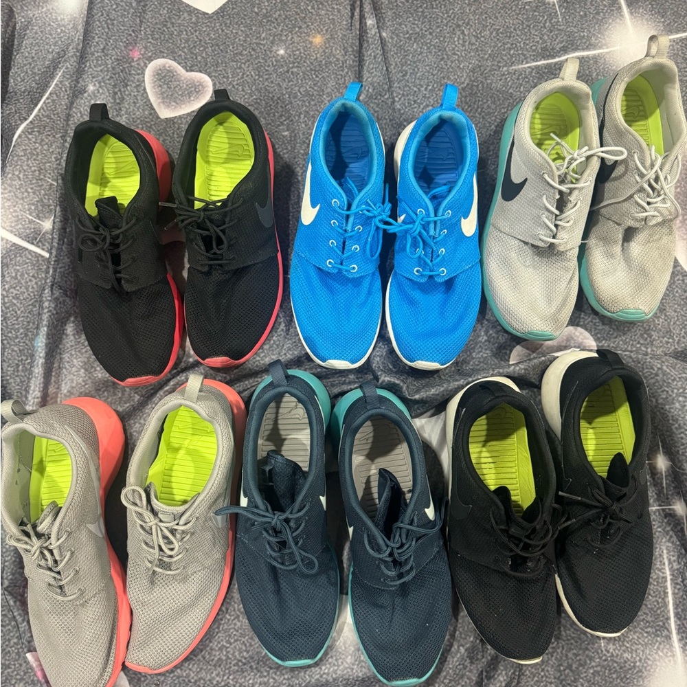 Nike Roshe Size 10 lot